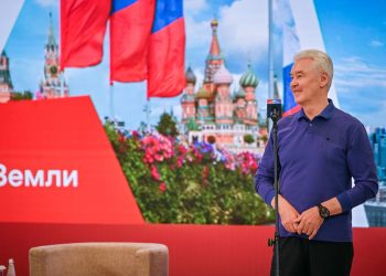 Москва оказывает Донецку большую помощь в восстановлении