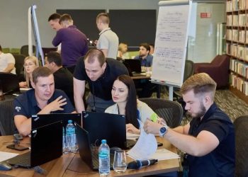 Сотрудники госорганов прошли обучение по цифровым технологиям