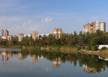 Граждане могут задать вопросы членам участковых избиркомов