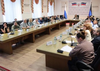 В Донецке обсудили доступность учреждений для инвалидов