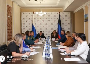 В ДНР обсудили развитие печатных СМИ